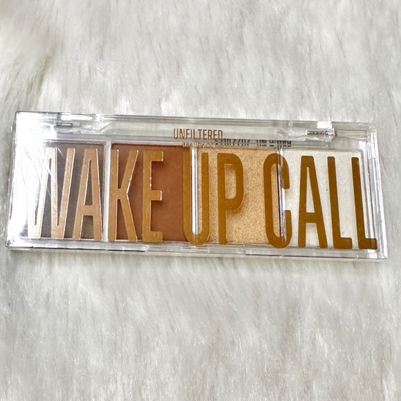 NEW Unfiltered Beauty Co. Wake Up Call Quad Eyeshadow Palette Full Size .14oz - Picture 3 of 9